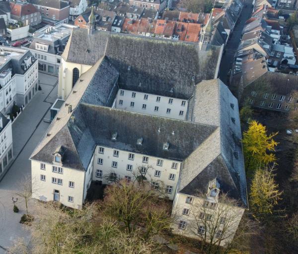 Kulturforum Franziskanerkloster aus der Vogelperspektive, © Feenstaub Entertainment, Essen