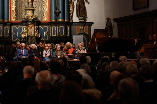 Klavier extra - Konzert in der Paterskirche Klavier extra - Konzert in der Paterskirche